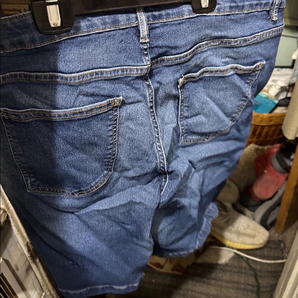 Weekend shorts - Picture 3 of 5